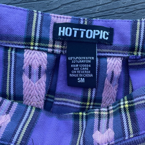 💜DEADSTOCK HOT TOPIC SKIRT💜 - Picture 5 of 5